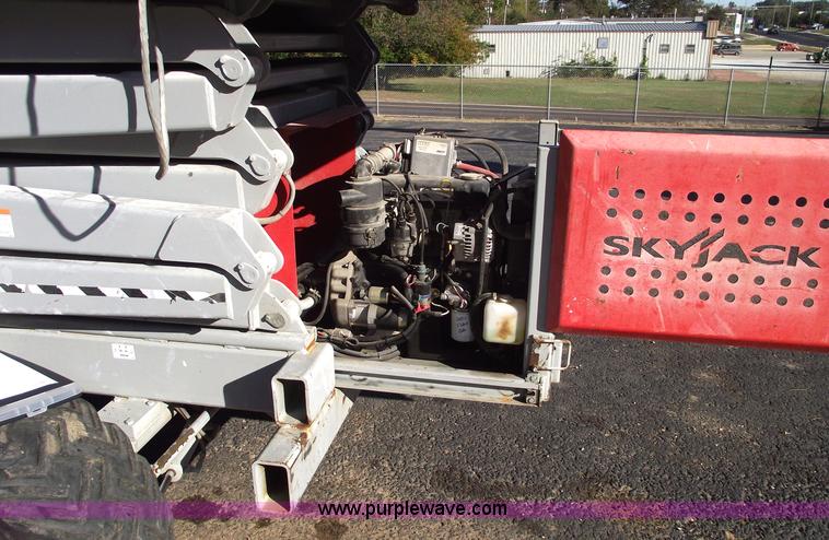 image for item 5954 2005 Skyjack SJ8841RT scissor lift