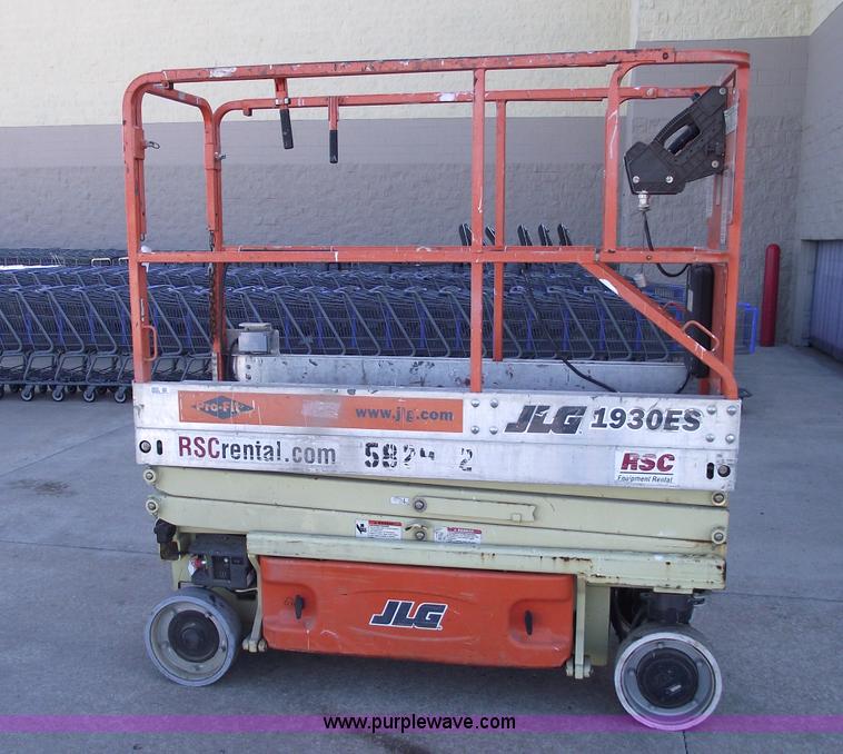 image for item 5955 2005 JLG 1930ES scissor lift