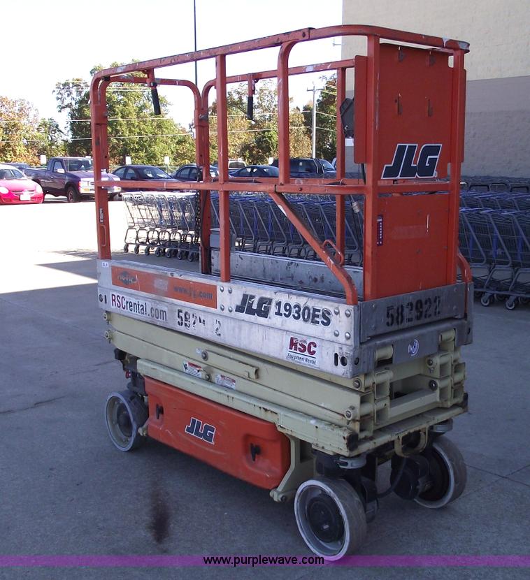 image for item 5955 2005 JLG 1930ES scissor lift