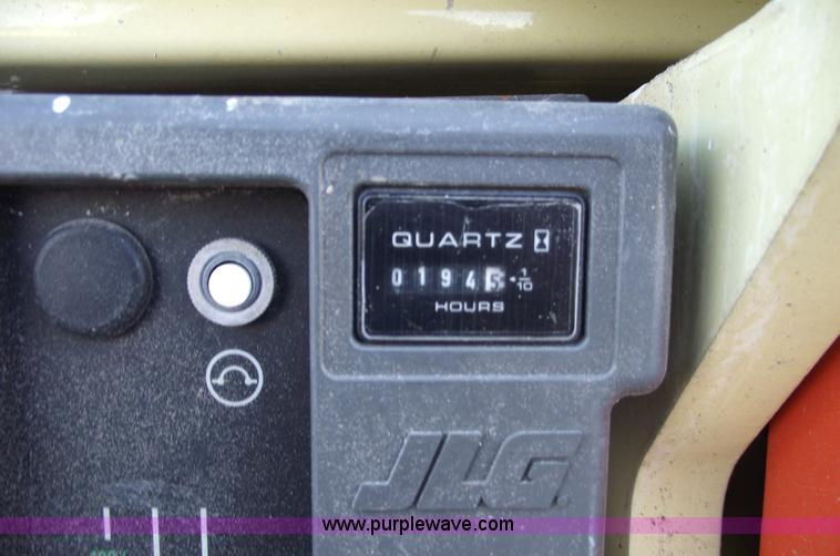 image for item 5955 2005 JLG 1930ES scissor lift