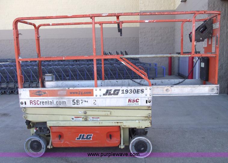 image for item 5955 2005 JLG 1930ES scissor lift