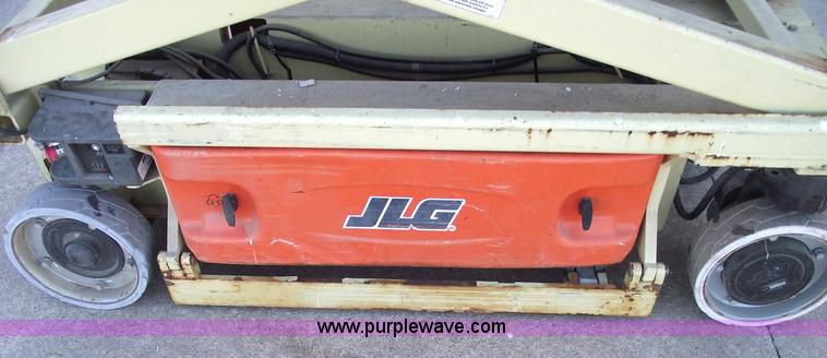 image for item 5955 2005 JLG 1930ES scissor lift