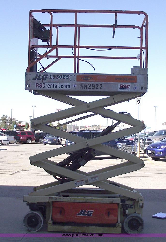 image for item 5955 2005 JLG 1930ES scissor lift