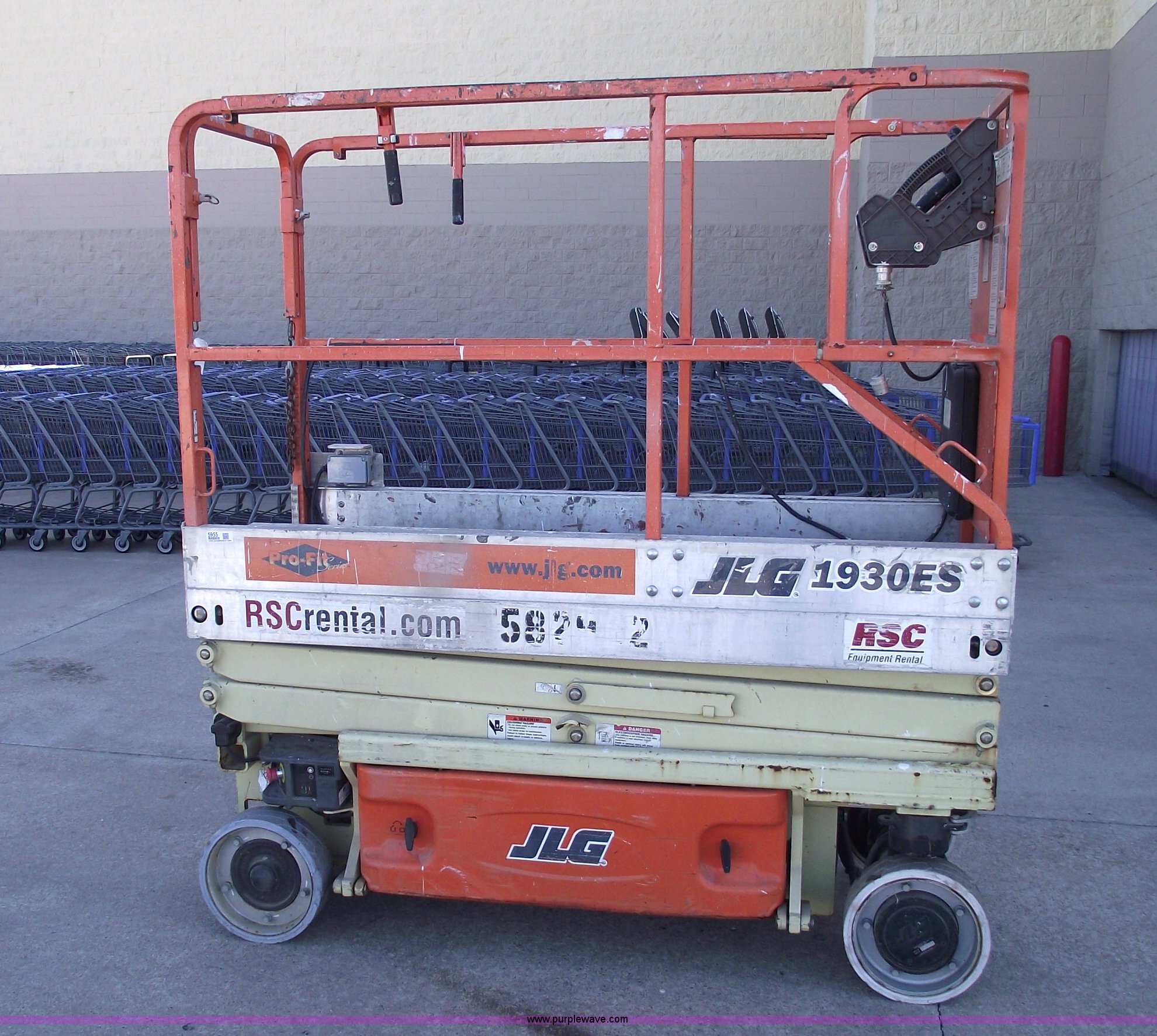 2005 JLG 1930ES scissor lift in Rolla, MO Item 5955 sold Purple Wave