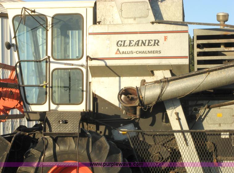 image for item 1853 1973 F Gleaner corn/soybean special combine