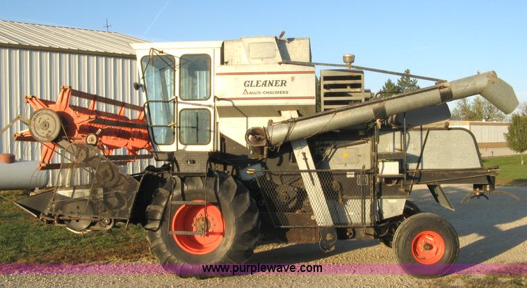 image for item 1853 1973 F Gleaner corn/soybean special combine