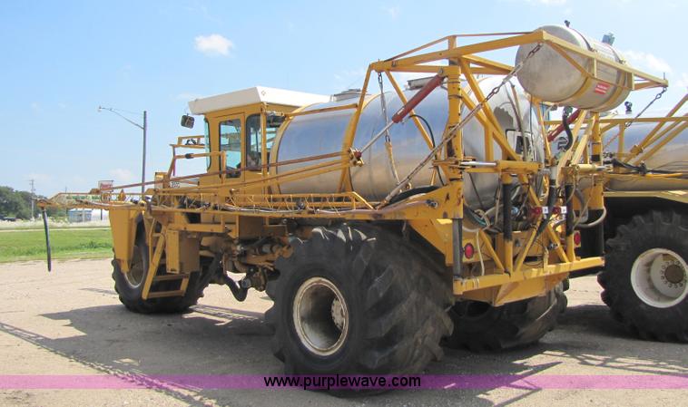 image for item 3503 1980 Big A 2600 sprayer