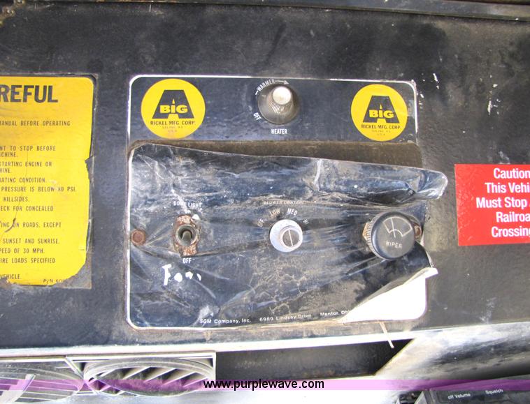 image for item 3503 1980 Big A 2600 sprayer