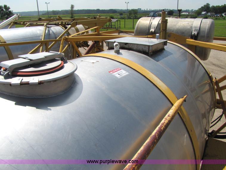 image for item 3503 1980 Big A 2600 sprayer