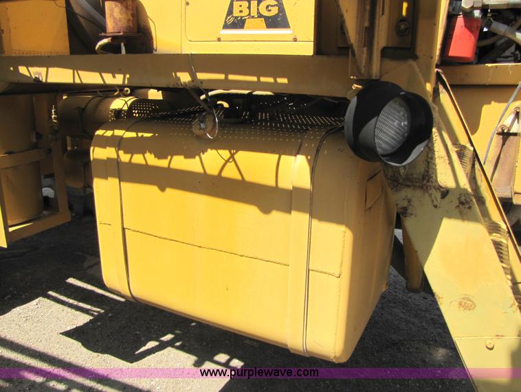 image for item 3503 1980 Big A 2600 sprayer