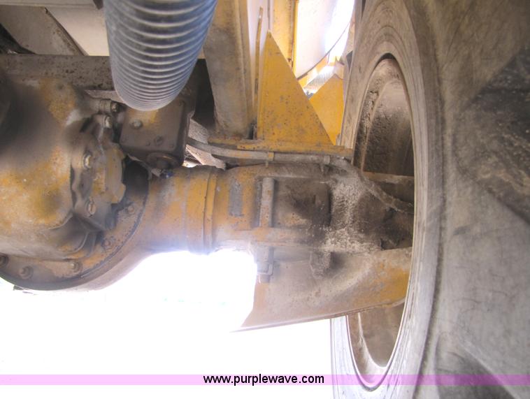 image for item 3503 1980 Big A 2600 sprayer