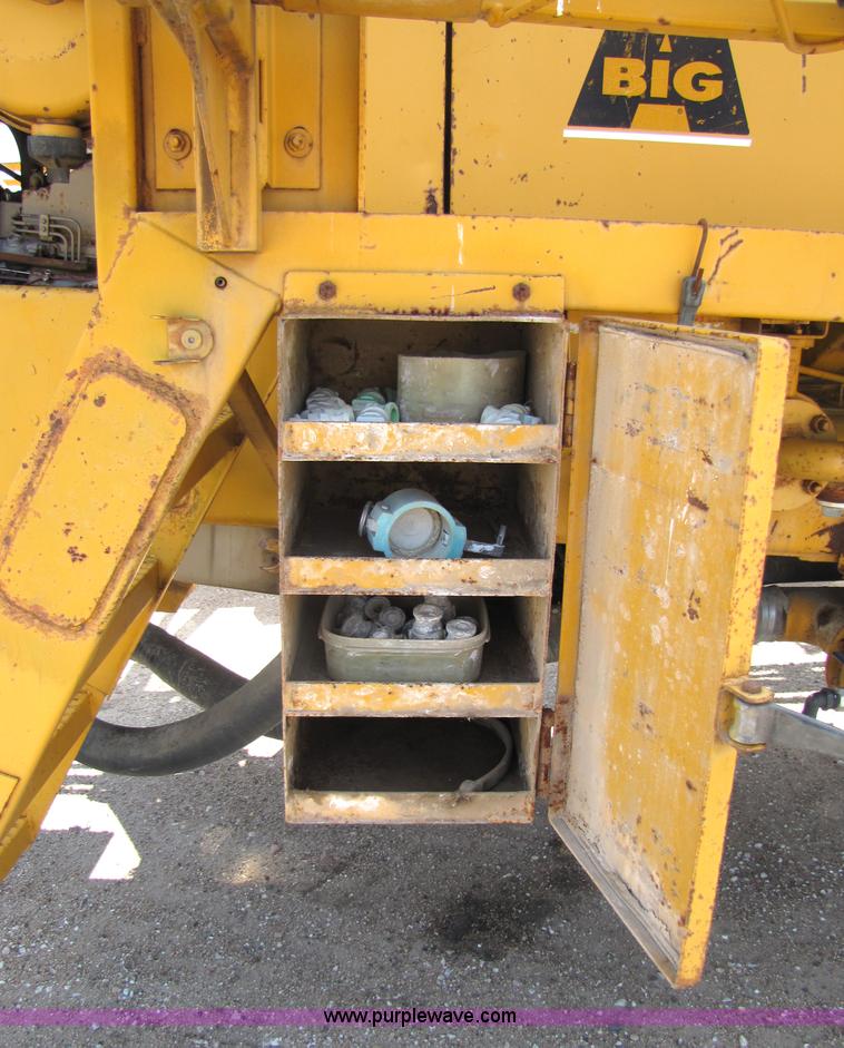 image for item 3503 1980 Big A 2600 sprayer