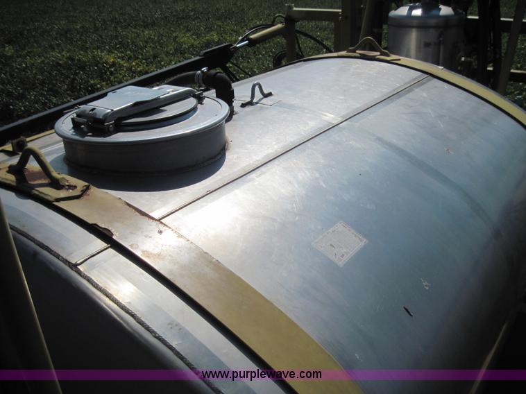 image for item 4099 1999 Rogator 854