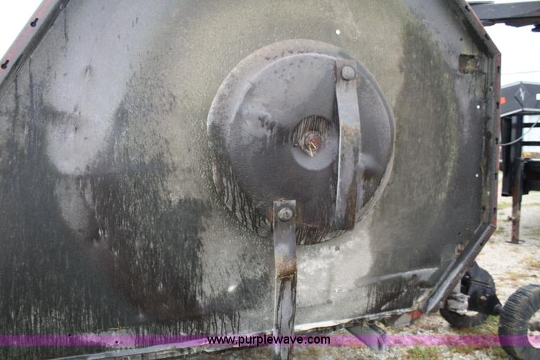 image for item 4670 Bush Hog 2620 rotary mower