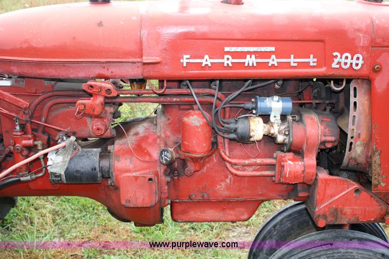 image for item 4671 1955 Mccormick Farmall 200 tractor