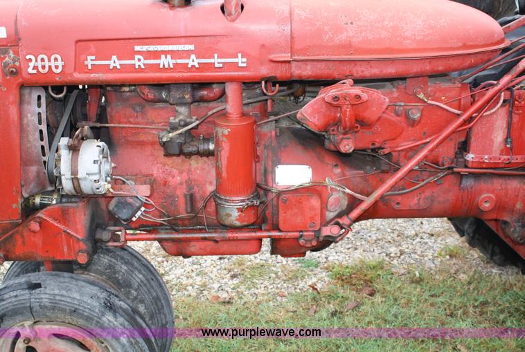 image for item 4671 1955 Mccormick Farmall 200 tractor