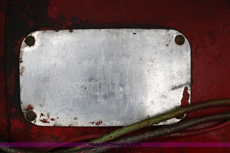 image for item 4671 1955 Mccormick Farmall 200 tractor