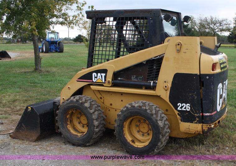 image for item 4673 1999 Caterpillar 226 skid steer