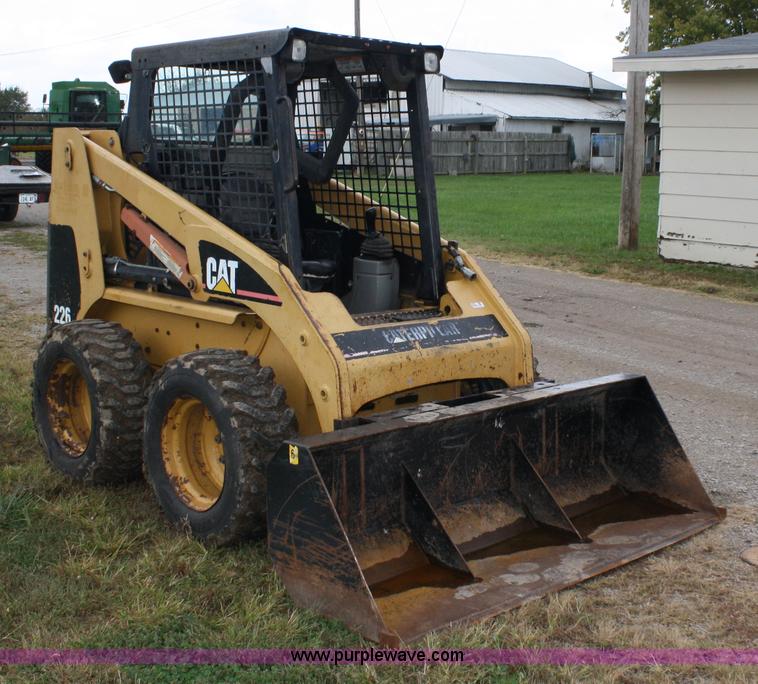 image for item 4673 1999 Caterpillar 226 skid steer