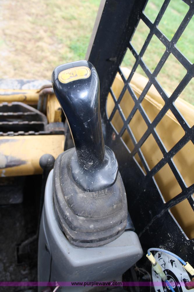 image for item 4673 1999 Caterpillar 226 skid steer