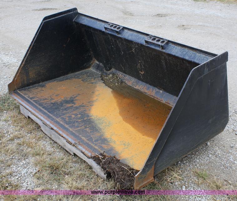 image for item 4678 Skid steer bucket