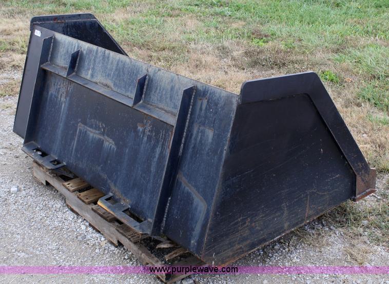 image for item 4678 Skid steer bucket