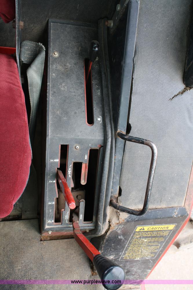 image for item 4680 1977 International 986 tractor