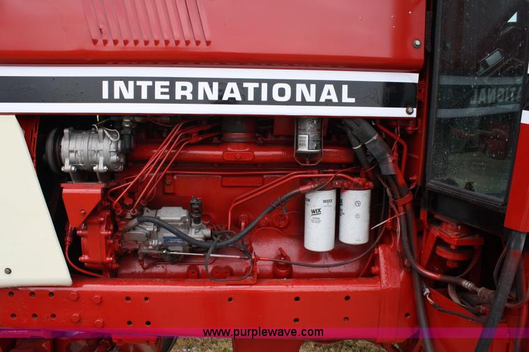 image for item 4680 1977 International 986 tractor