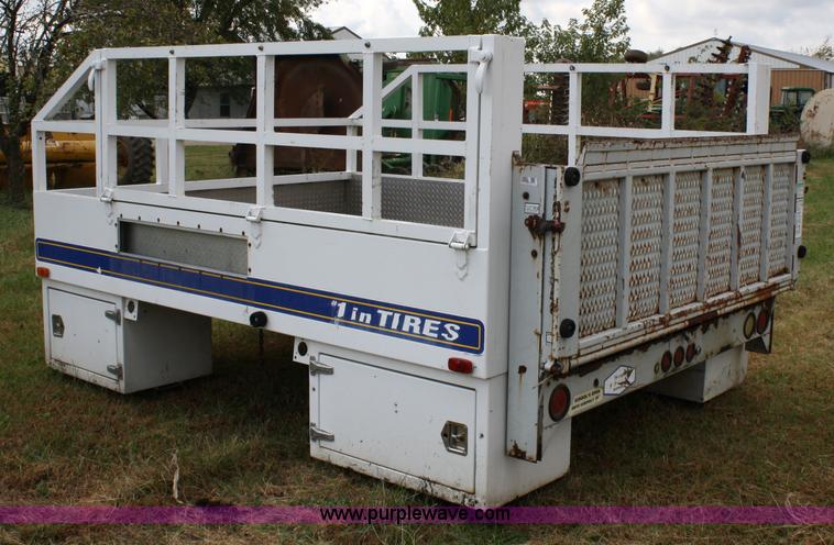 image for item 4682 Piedmont aluminum service bed