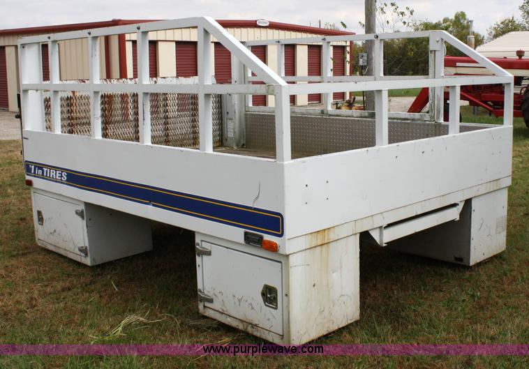 image for item 4682 Piedmont aluminum service bed