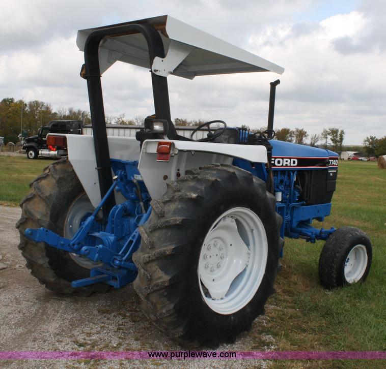 image for item 4683 1992 Ford 7740 Powerstar SL tractor