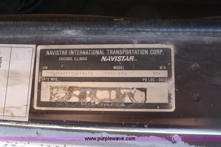 image for item 4743 1989 International F8300 semi truck