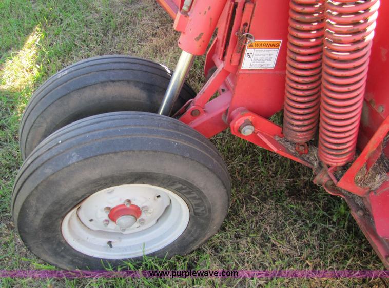 image for item 5152 2002 Gehl 2418 18' disk mower