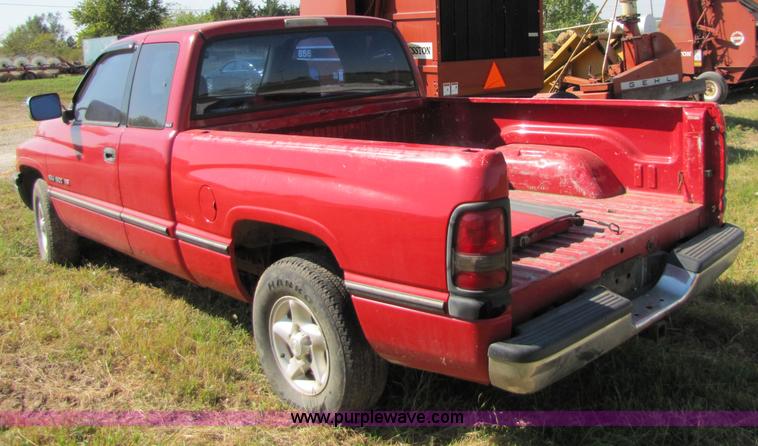 image for item 5156 1996 Dodge Ram 1500 pickup truck
