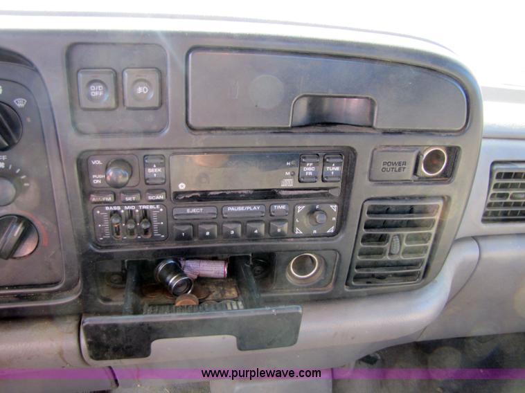 image for item 5156 1996 Dodge Ram 1500 pickup truck