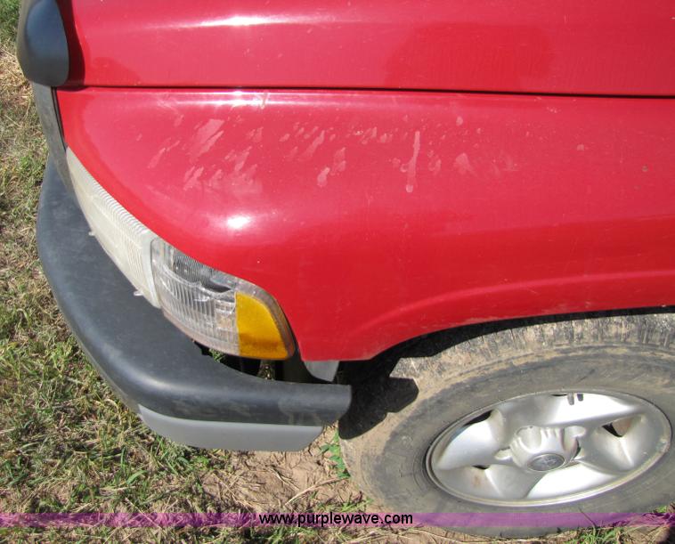 image for item 5156 1996 Dodge Ram 1500 pickup truck