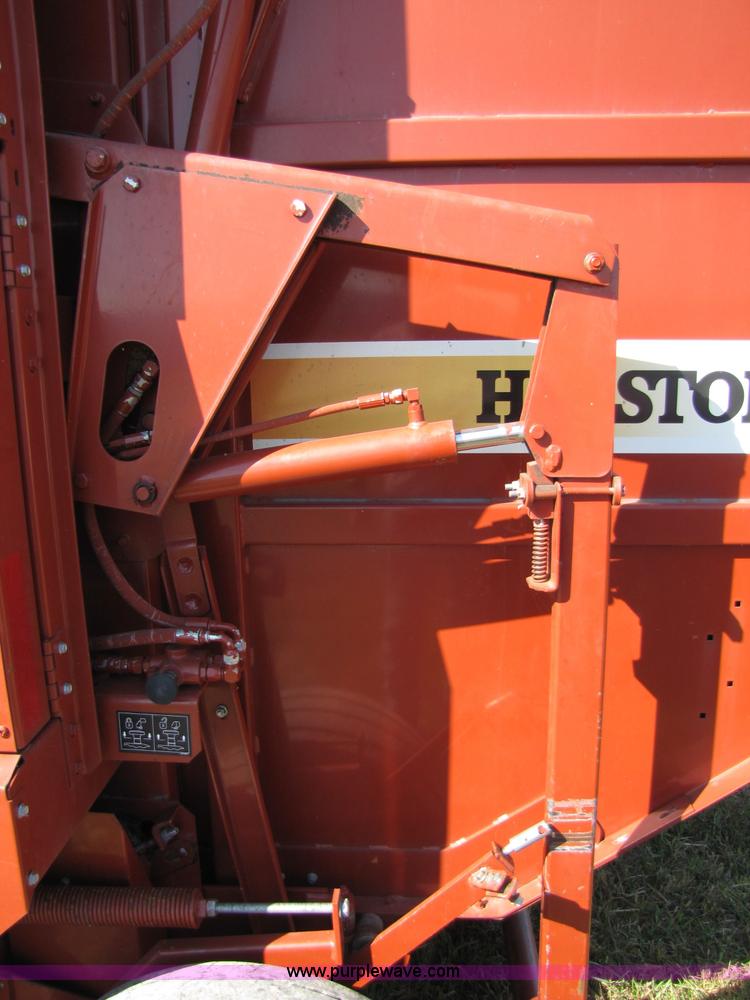 image for item 5157 AGCO Hesston 856 round baler