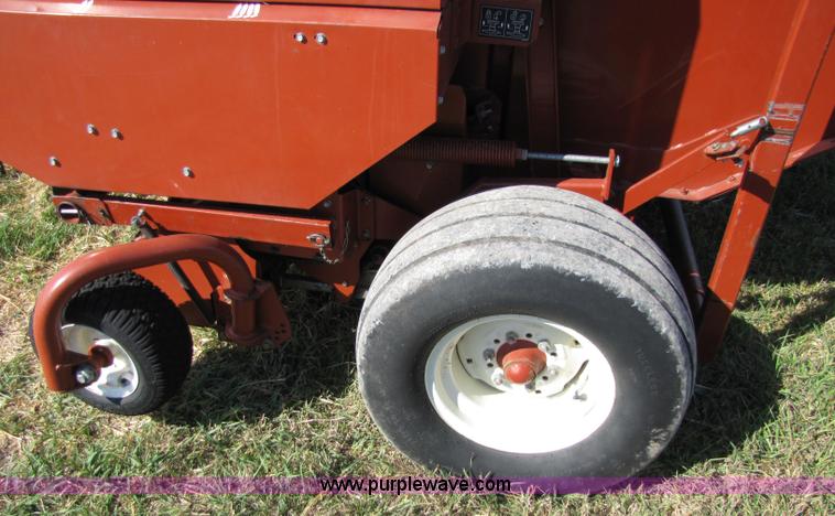 image for item 5157 AGCO Hesston 856 round baler