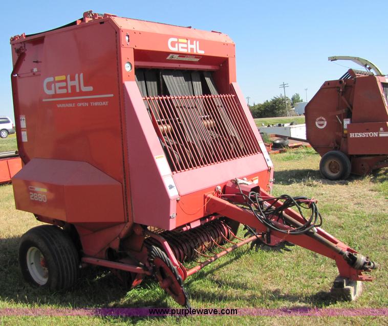 image for item 5160 Gehl 2880 round baler