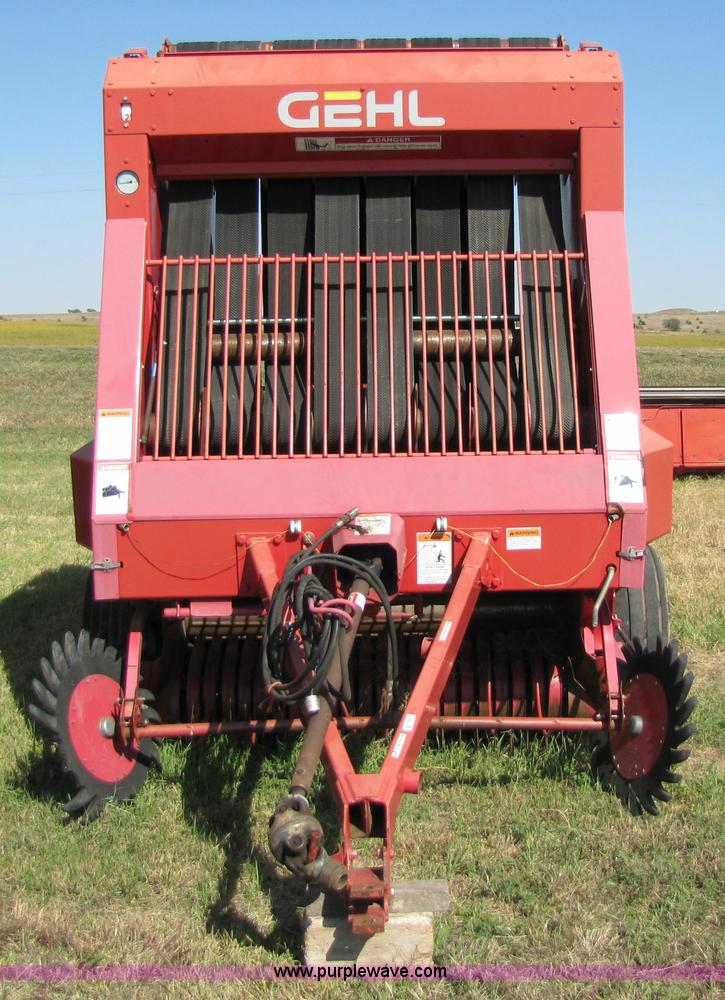 image for item 5160 Gehl 2880 round baler
