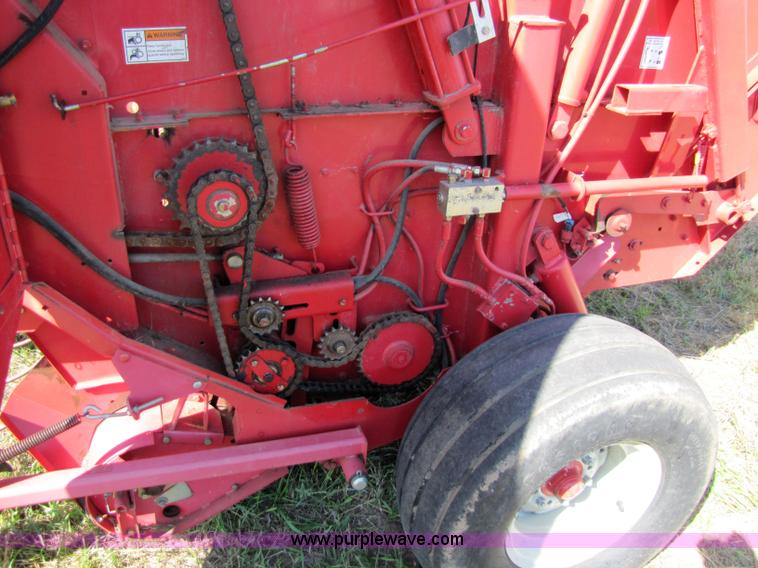 image for item 5160 Gehl 2880 round baler