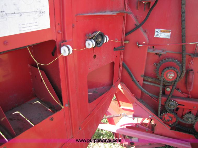 image for item 5160 Gehl 2880 round baler