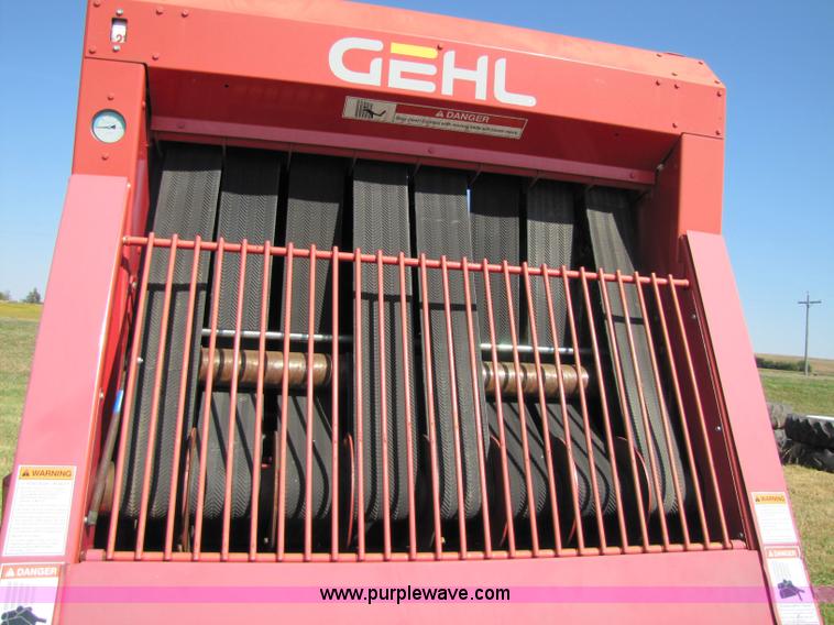image for item 5160 Gehl 2880 round baler