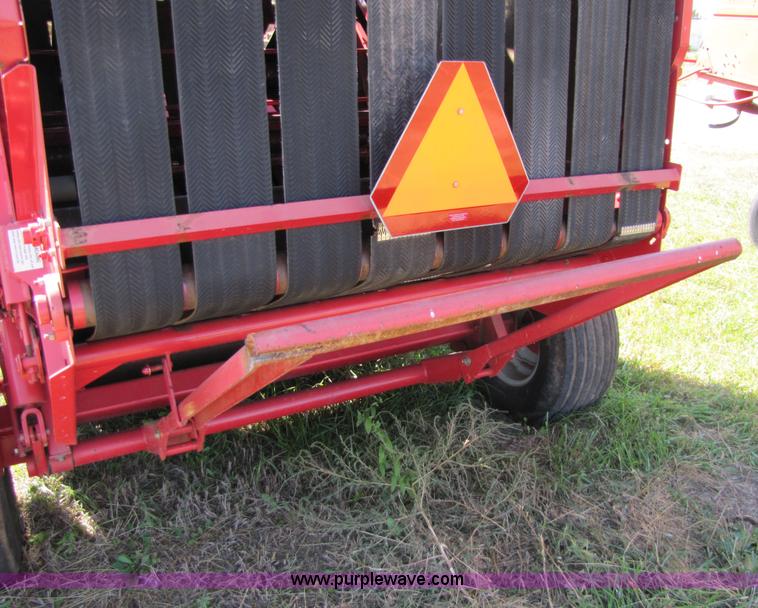 image for item 5160 Gehl 2880 round baler