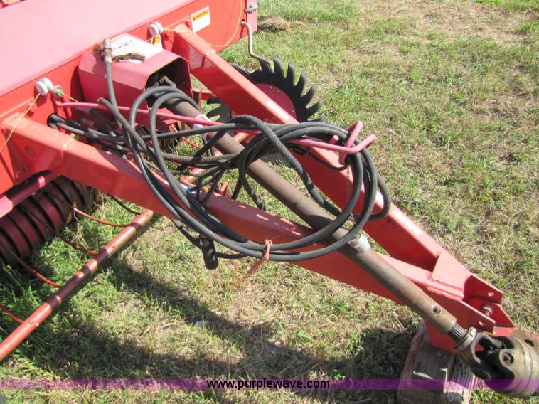 image for item 5160 Gehl 2880 round baler
