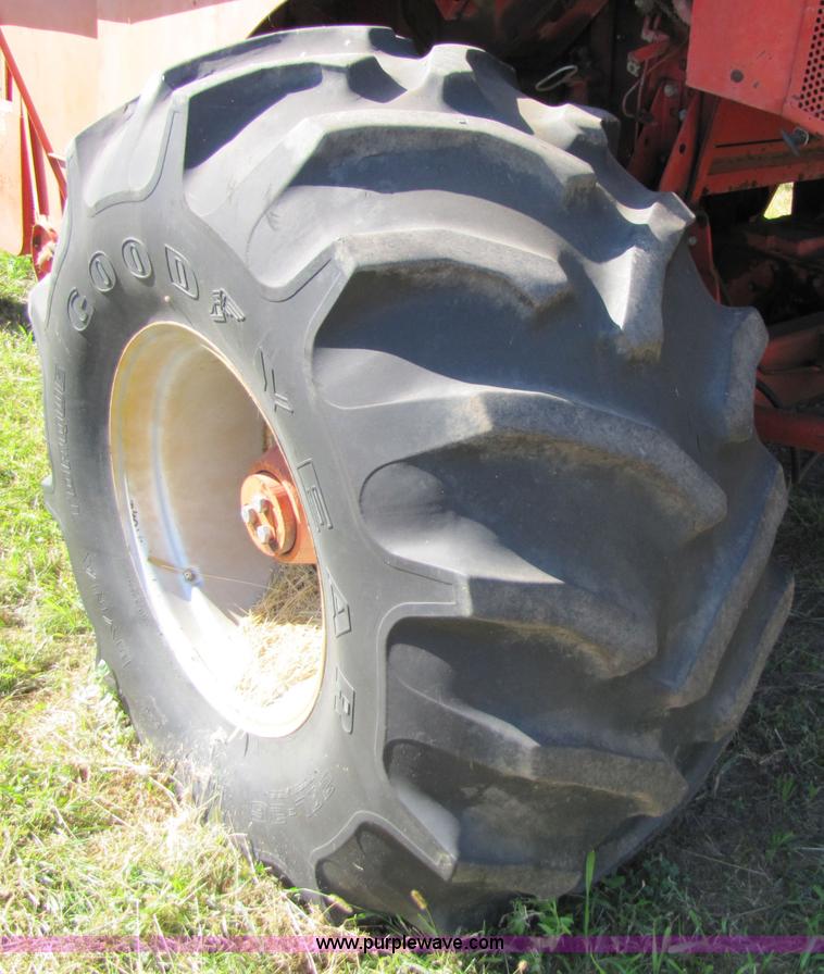 image for item 5161 Massey-Ferguson 750 combine