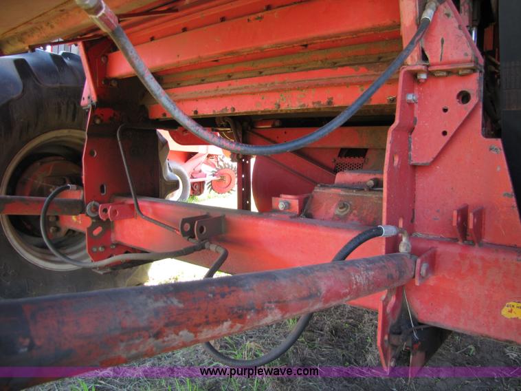 image for item 5161 Massey-Ferguson 750 combine