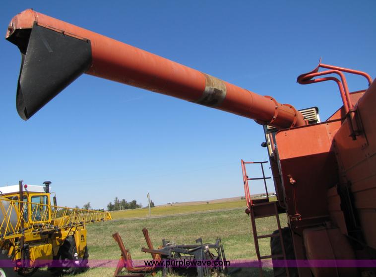 image for item 5161 Massey-Ferguson 750 combine