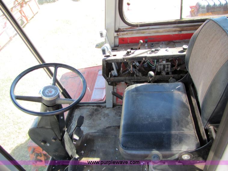 image for item 5161 Massey-Ferguson 750 combine