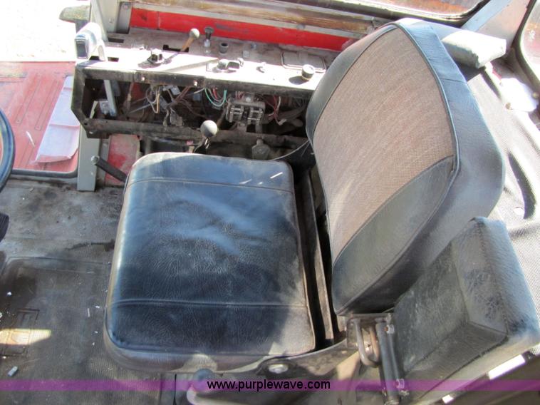 image for item 5161 Massey-Ferguson 750 combine